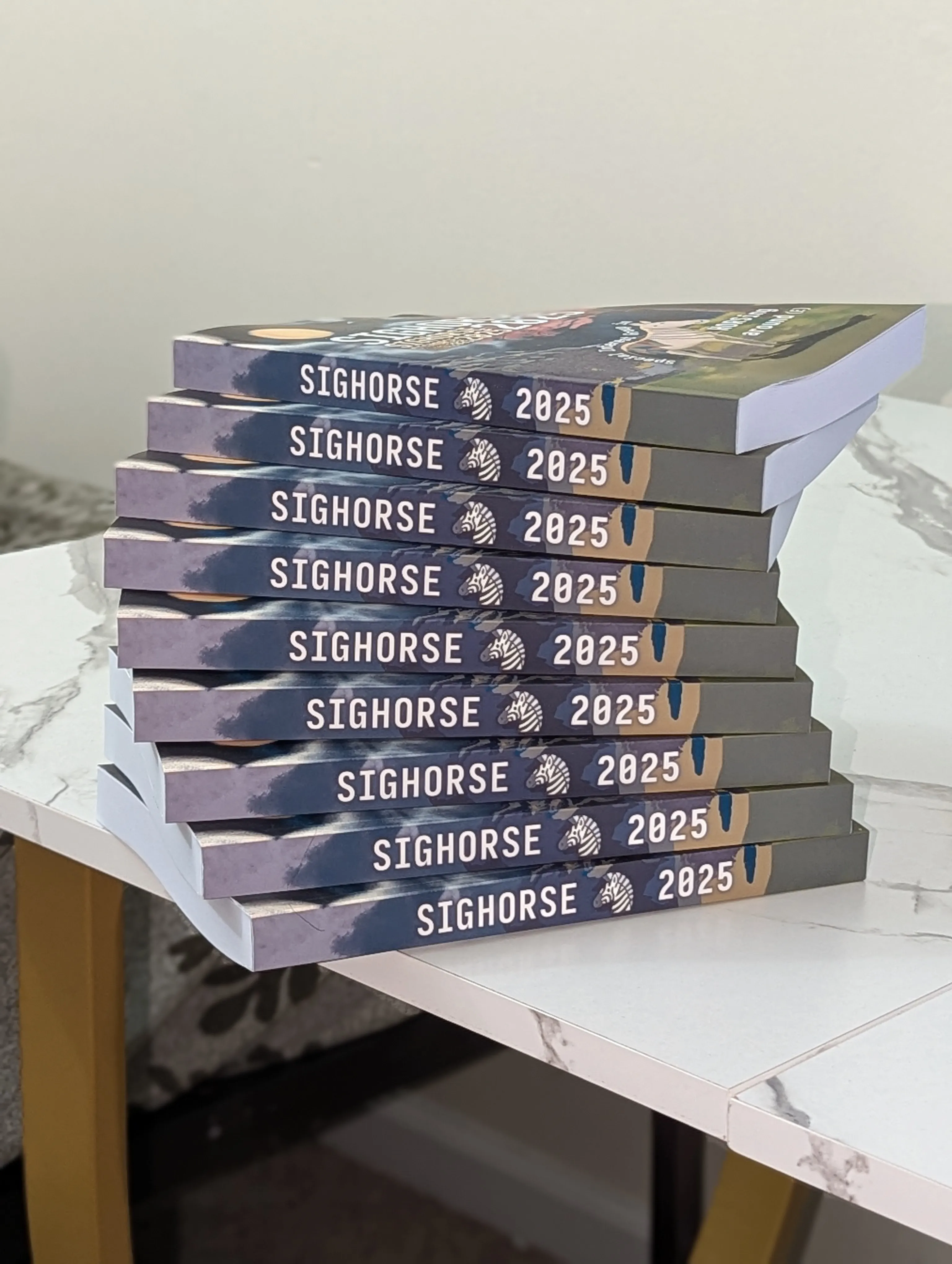 SIGHORSE book side view